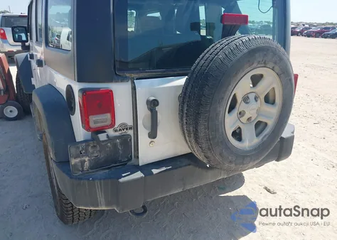 2013 Jeep Wrangler Unlimited Sport Rhd z USA, uszkodzony, nr VIN 1C4BJWKG1DL668185